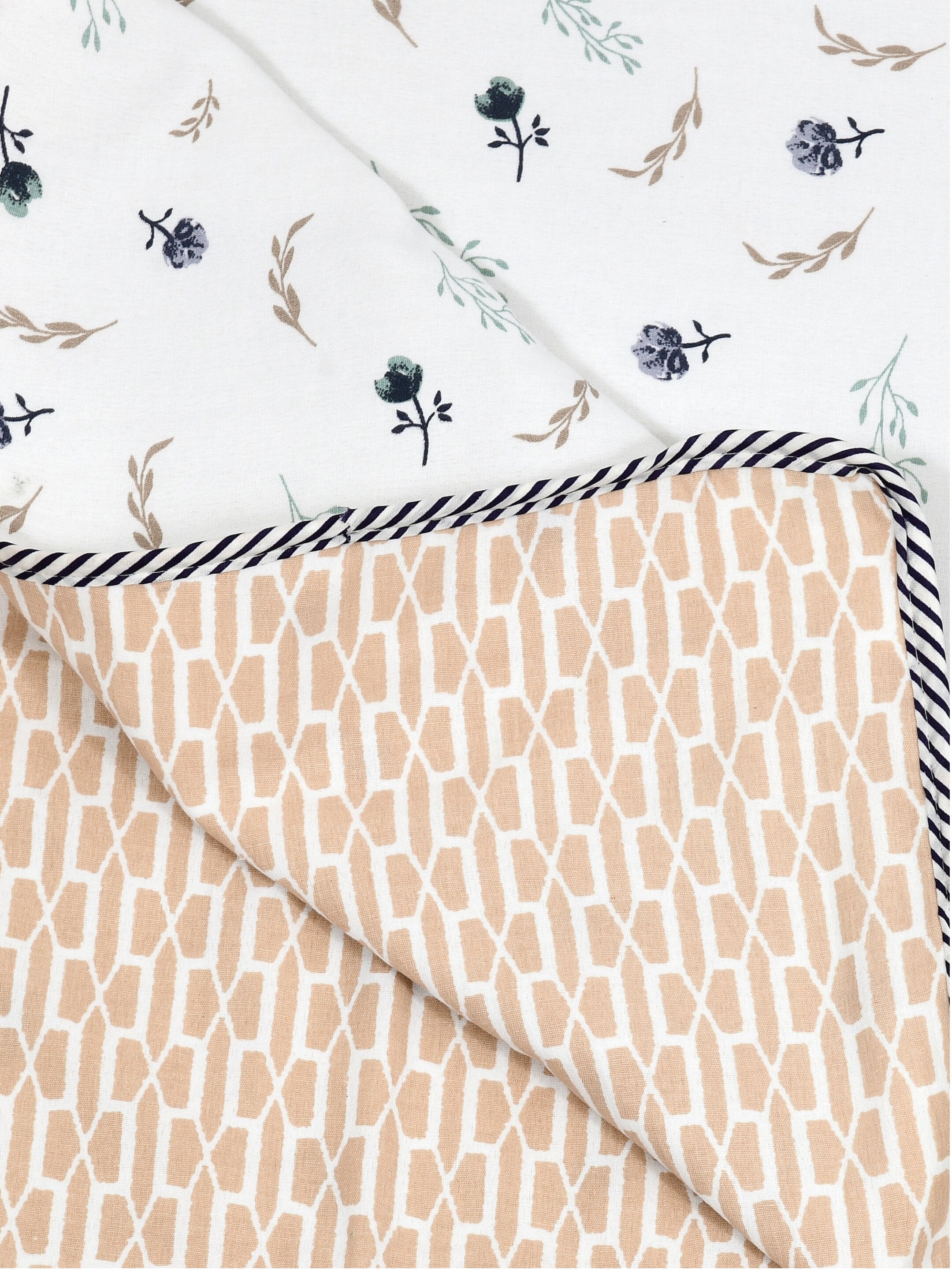 Living Roots Hand Block Geometric Floral Printed | Single Bed Dohar Lightweight For Summer Mild Winters AC Reversible Soft Comforter | No Colour Bleeding, Peach Colour, 56*86 inches, 150TC (11-025-C)
