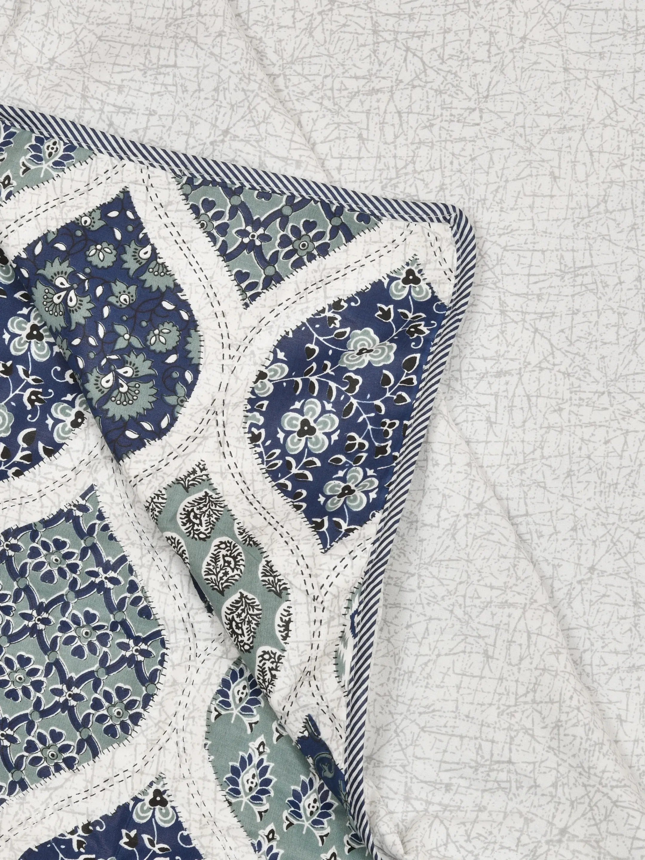 LIVING ROOTS Super Soft Malmal (Muslin) Cotton Double Bed Dohar 86 x 96 inches (7*8 Feet), All Season Reversible AC Comforter Hand Block Print | Rich Fast Colour with No Colour Bleeding | Soft, Breathable & Skin Friendly (21-027-A)