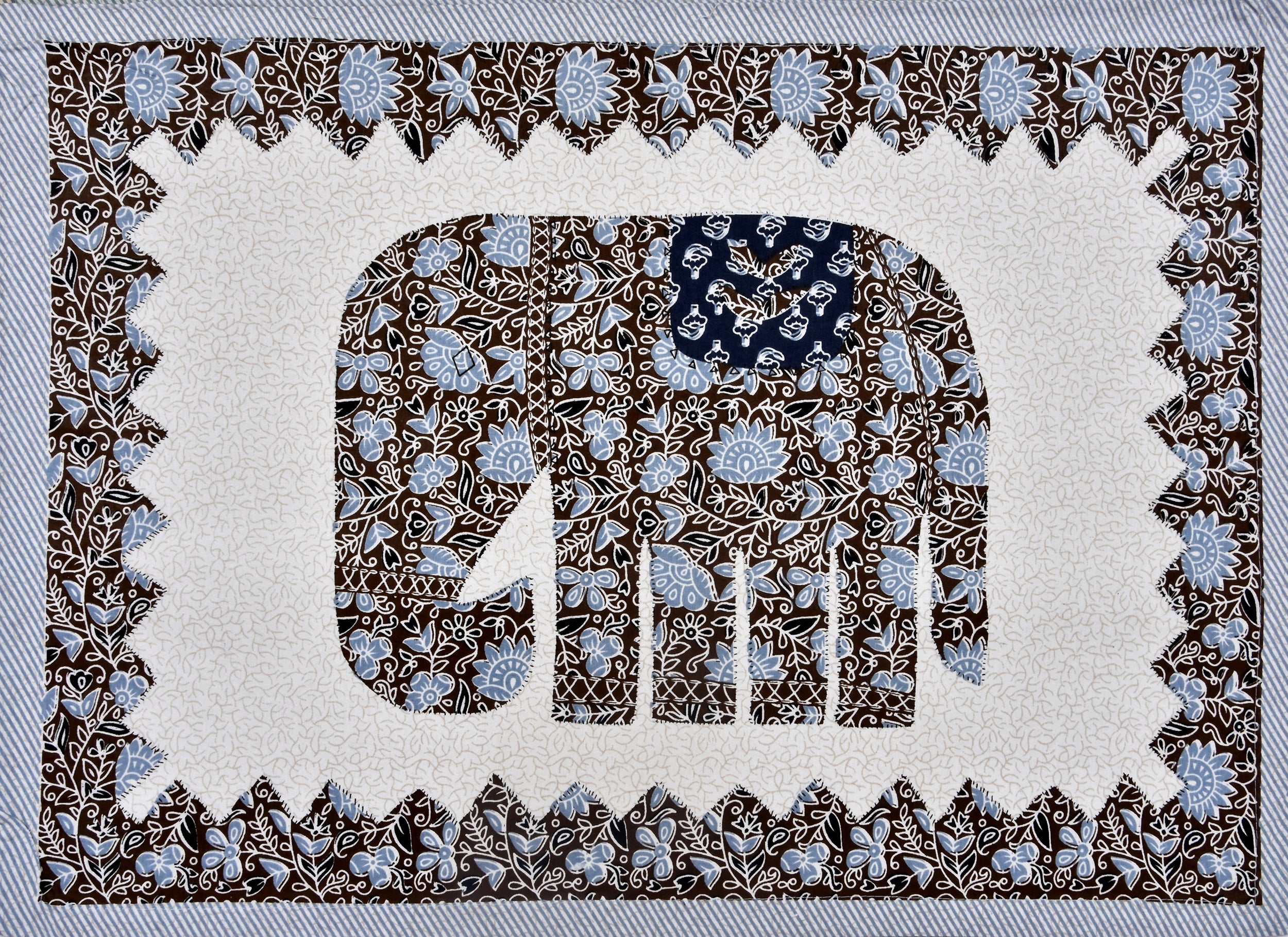 LIVING ROOTS Pure Cotton Barmeri Elephant Print 1 King Size Bedsheet  96*104 inches (8*8.5 Feet) With 2 Pillow Cover | Rich Fast Colour with No Colour Bleeding (31-017-A)