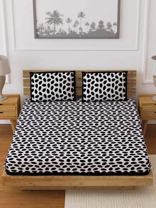 LIVING ROOTS Double Bedsheet Black Colour Queen Size Pure Cotton - 1 Bedsheet with 2 Pillow Covers (31-031-C)