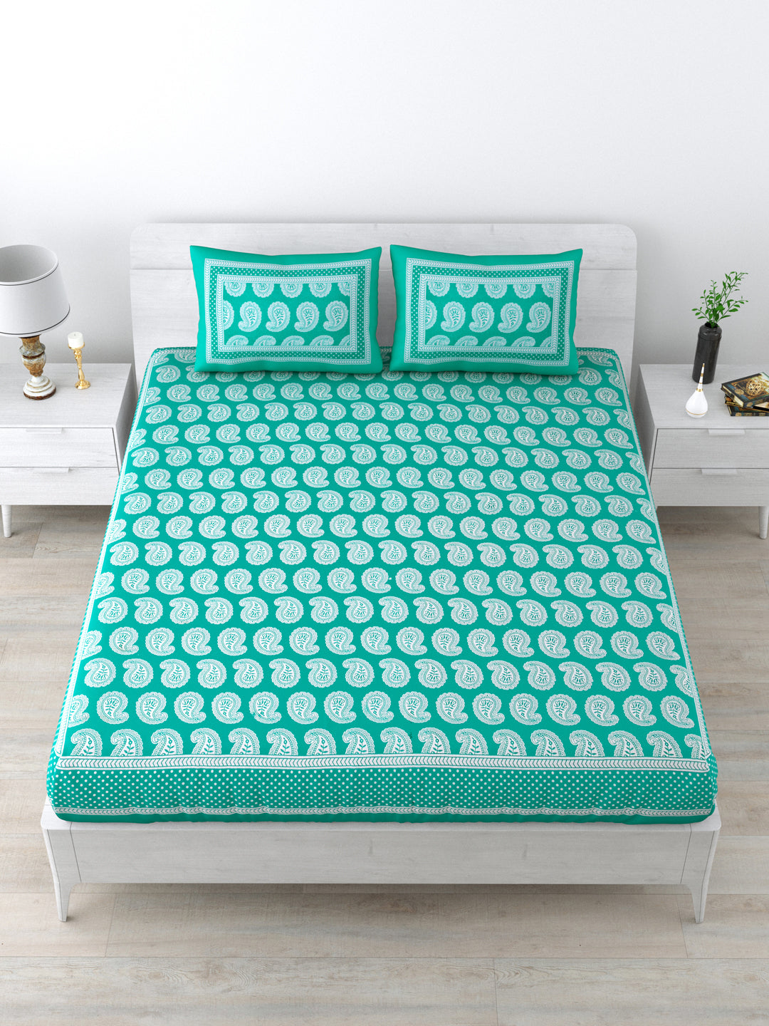 Queen Size Double Bedsheet Pure Cotton Fabric Green Colour Printed Bedsheet with 2 Pillow Covers