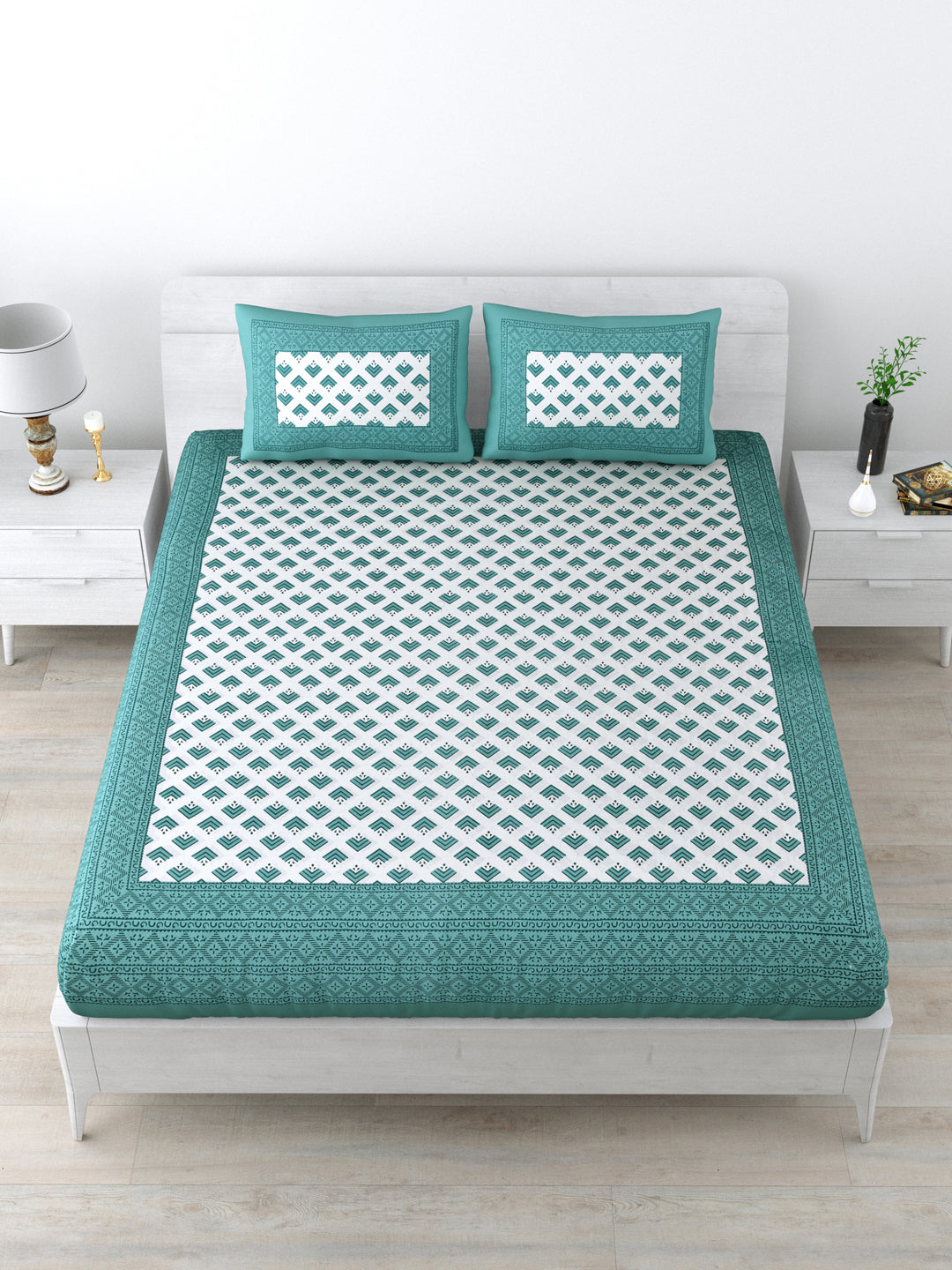 Double Bedsheet Pure Cotton - 1 Bedsheet with 2 Pillow Covers Green Colour