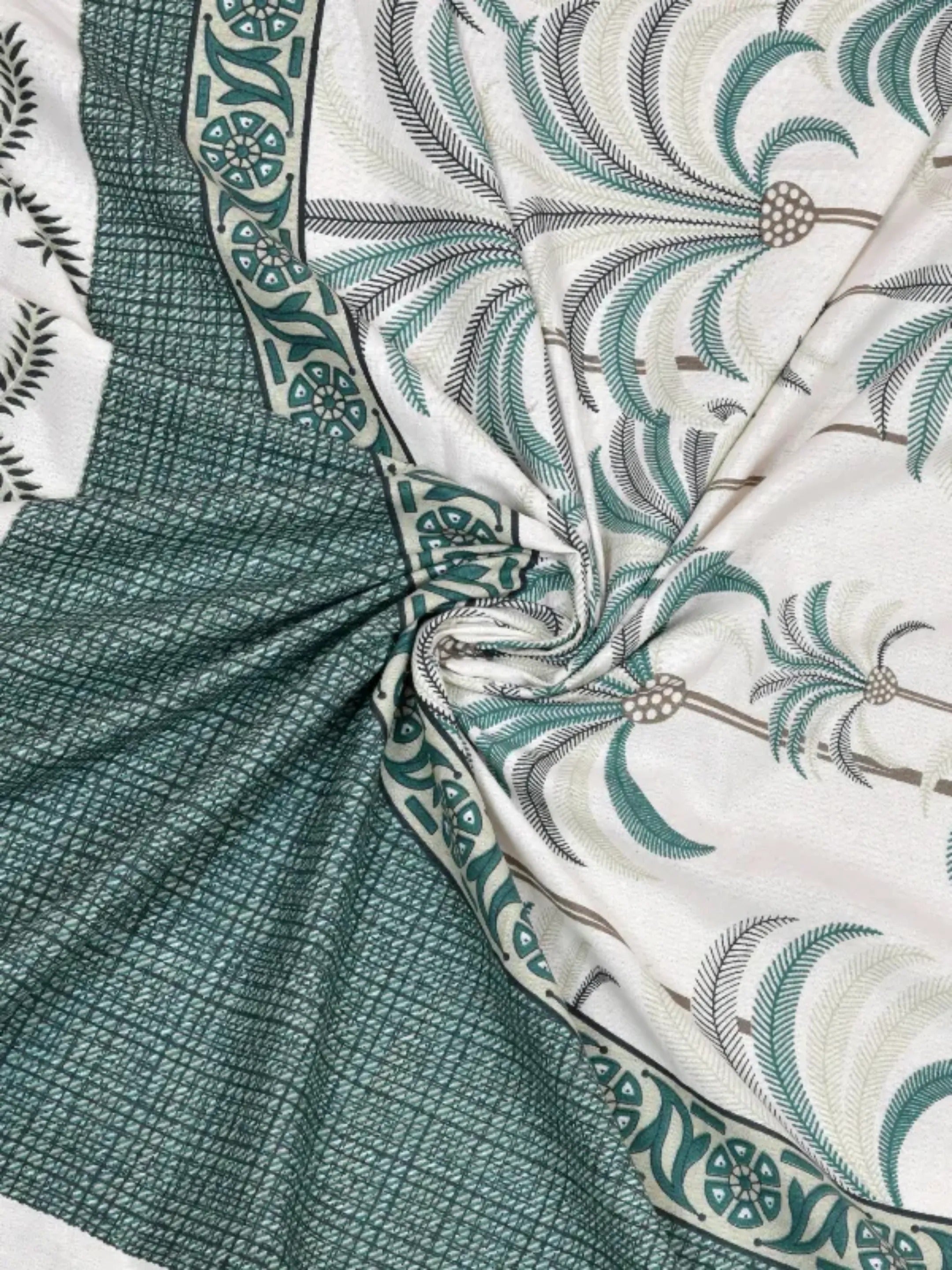 LIVING ROOTS 1 Queen Size Bedsheet 86*96 inches (7*8 Feet) with 2 Pillow Cover | Pure Cotton | Rich Fast Colour with No Colour Bleeding | Soft, Breathable & Skin Friendly, Keeps Your Body Cool (326-C)