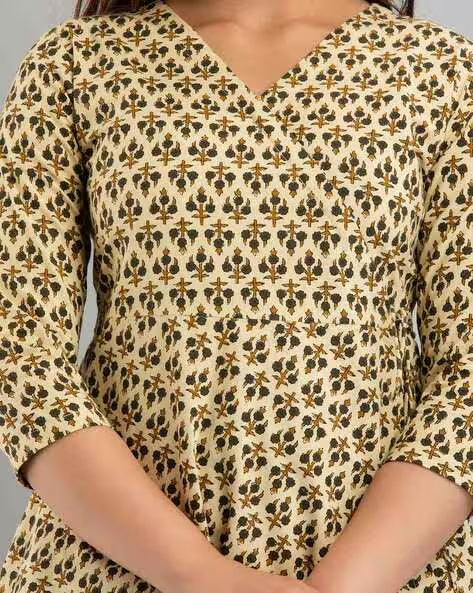 LIVING ROOTS Pure Cotton Ethenic Casual Short Staright Kurti for Girls/Women 3/4 Sleeve (6049)