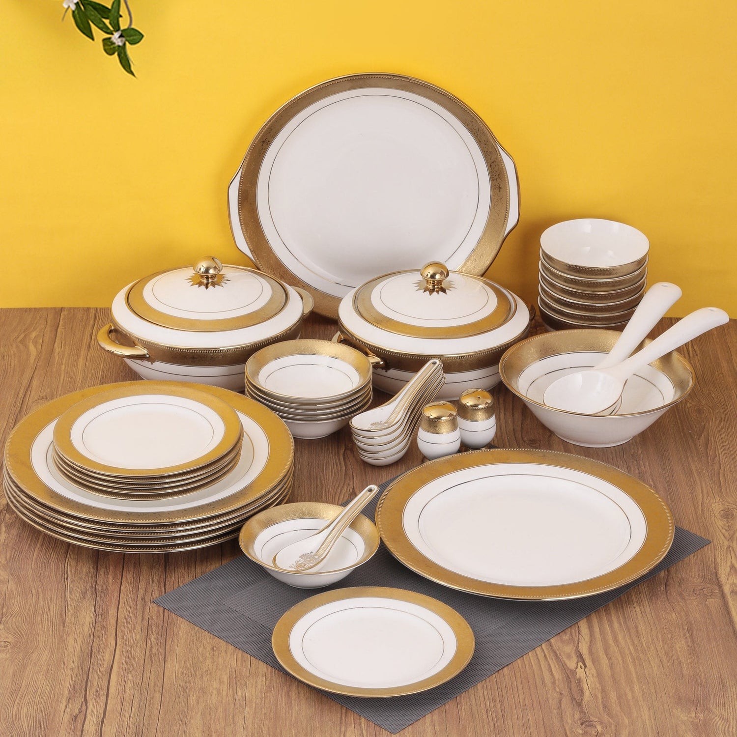 New Georgian Ebony Dinnerware Set of 40 (E667) - Clay Craft India