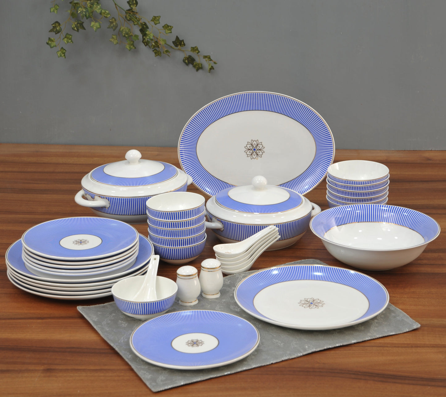 Urmi Noir Blue Dinner Set of 40, Serves Six Persons (N404)